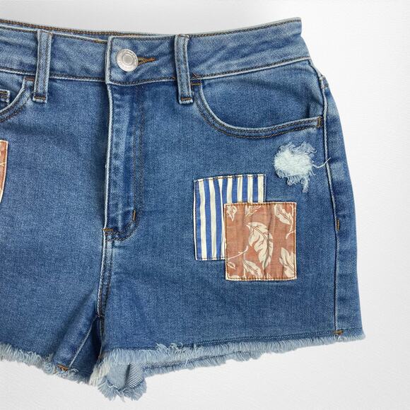 SO Brand High Rise Shortie Patchwork Cut Off Shorts Size 9‎ - Picture 2 of 5